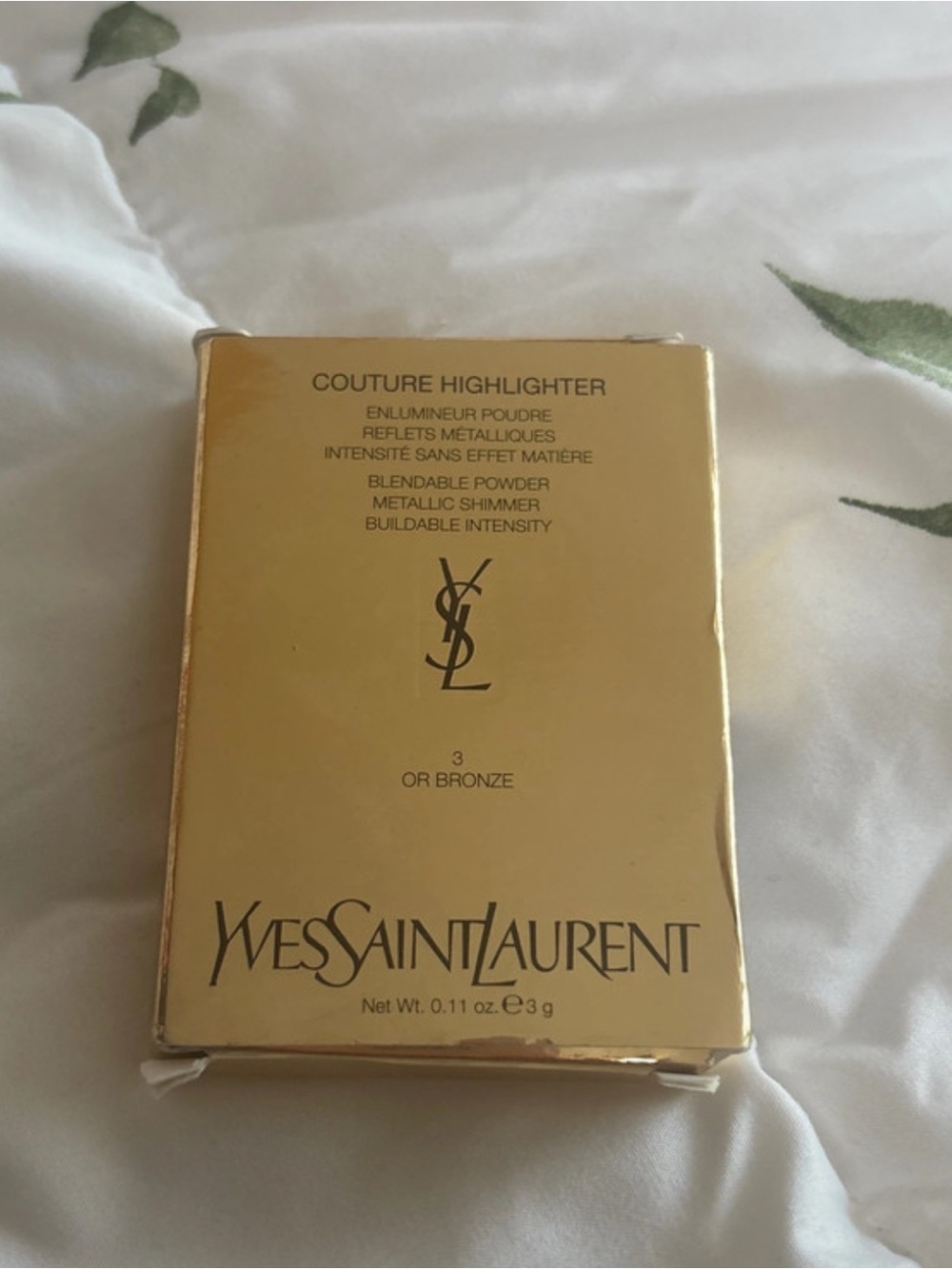 Yves Saint Laurent Highlighter Compact in Or Bronze Gold Packaging